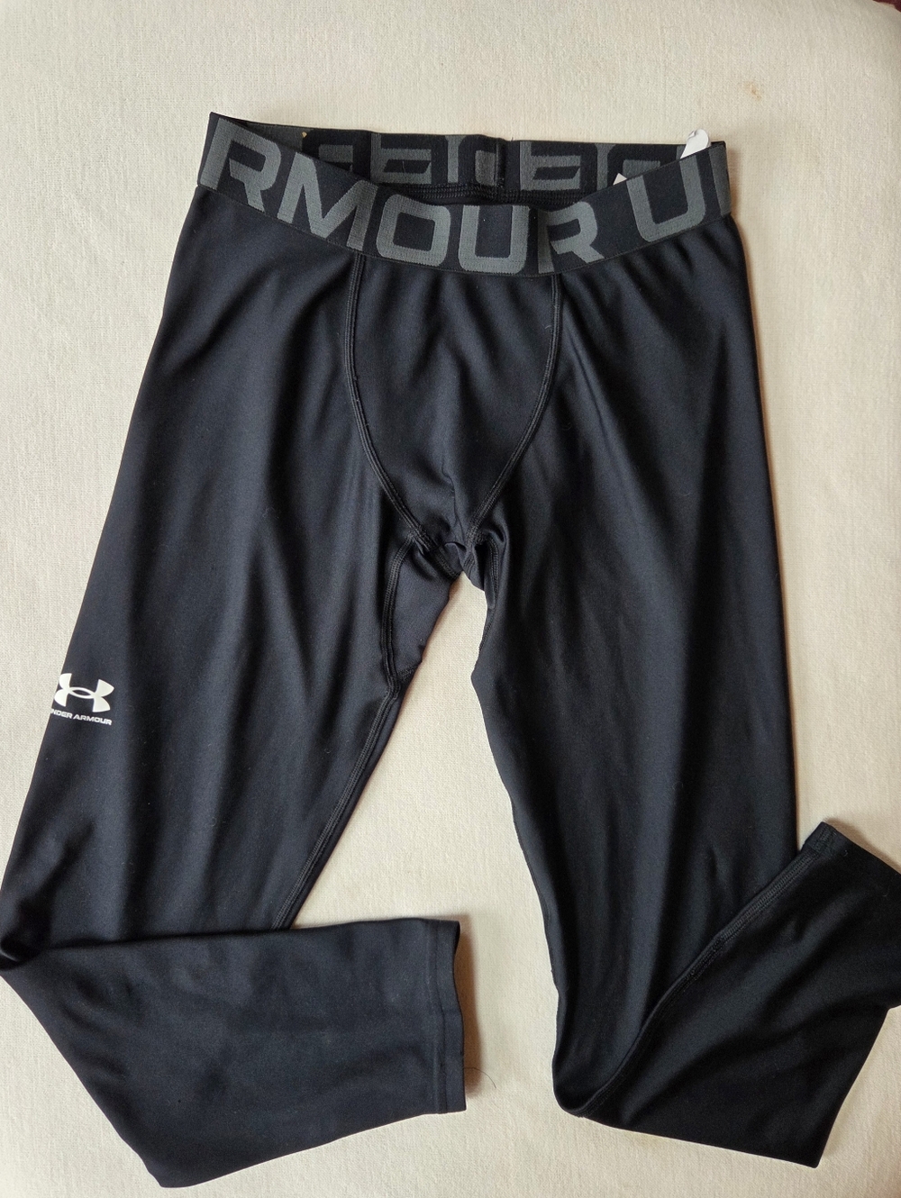 Under Armour Heat Gear Black Athletic Compression Tights Size YLG
